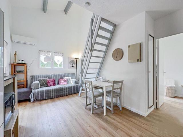Maisonnette Kalis Calme Avec Climatisation Parking Jardin Cadre Campagne Plages A Pieds Бандоль Экстерьер фото