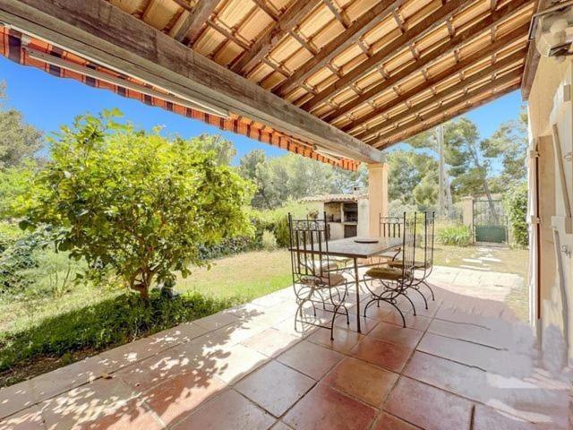 Maisonnette Kalis Calme Avec Climatisation Parking Jardin Cadre Campagne Plages A Pieds Бандоль Экстерьер фото