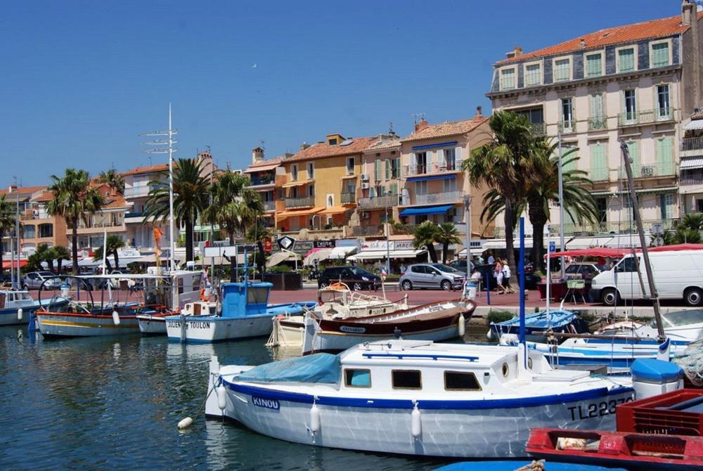 Maisonnette Kalis Calme Avec Climatisation Parking Jardin Cadre Campagne Plages A Pieds Бандоль Экстерьер фото